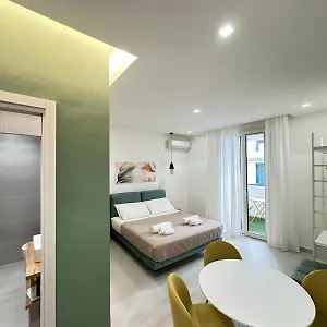 住宿加早餐酒店 I Faraglioni Comfort, 泰拉西尼