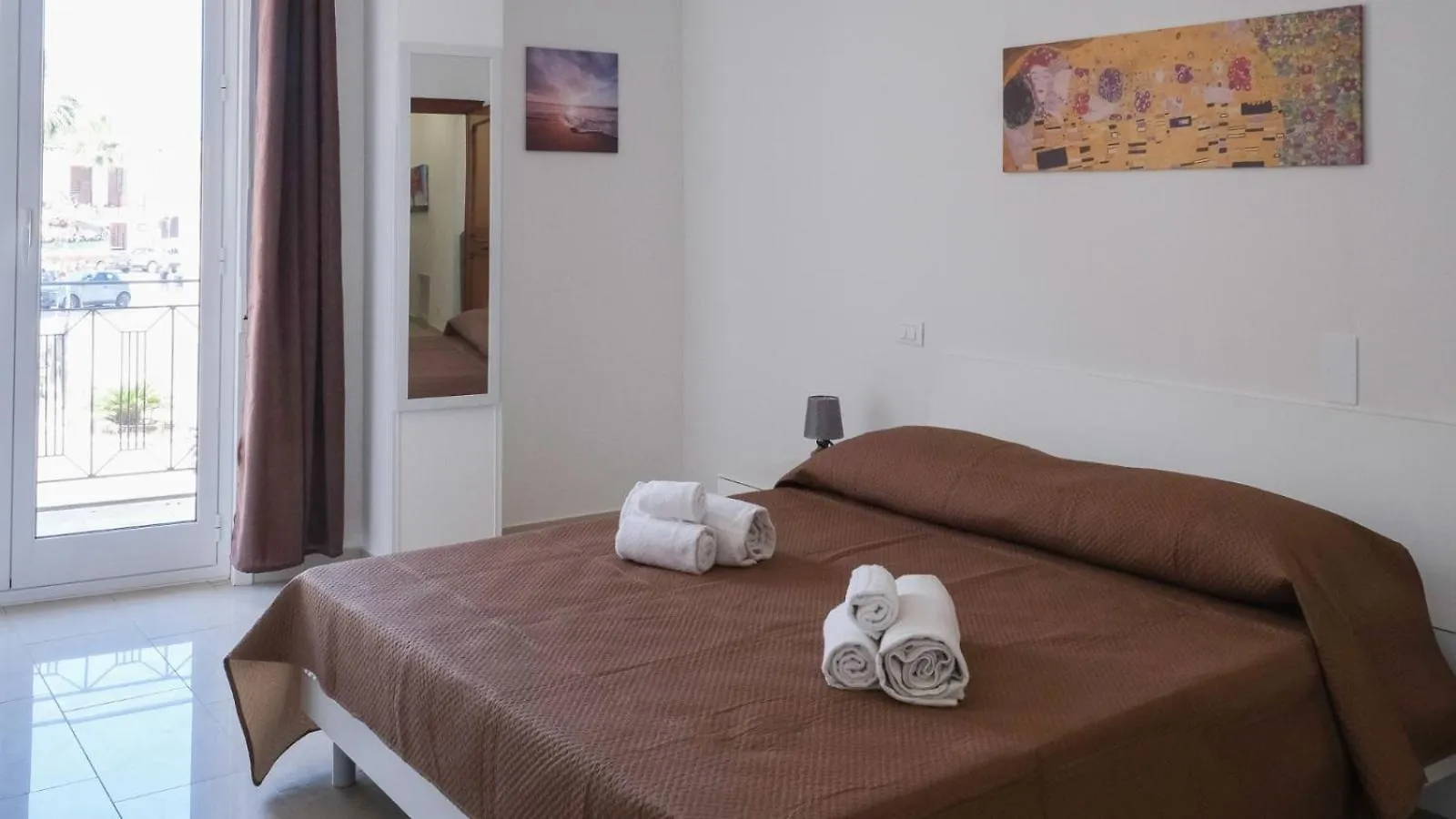 Terrasini Downtown Little Square Apartment