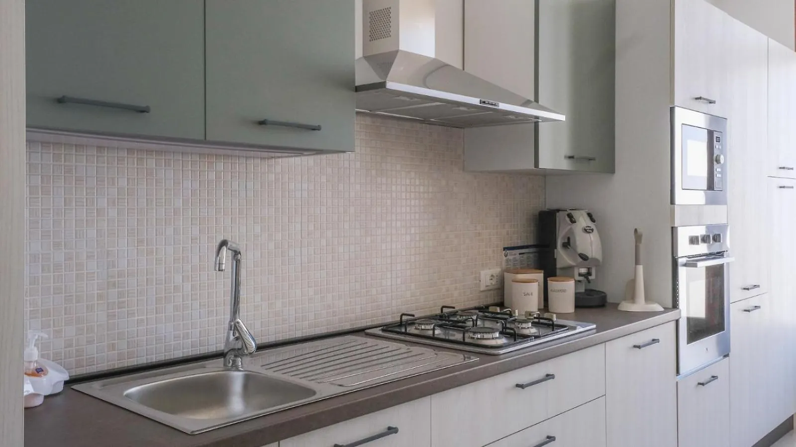 Terrasini Downtown Little Square Apartment